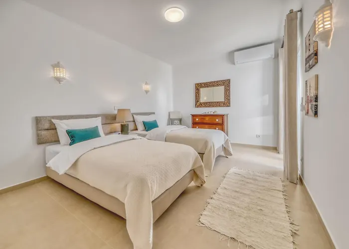 Casa Amira * Carvoeiro (Lagoa)